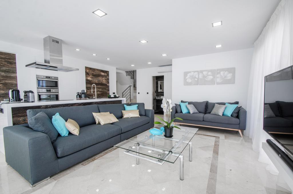 Gorgeous 170 Sq.M. Penthouse With Sea View Terraces Benalmádena Exterior foto